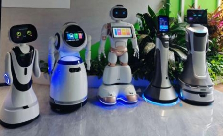 2026 服务机器人整机全景解析：配送・清洁・家用三大赛道与 AI 原生新趋势